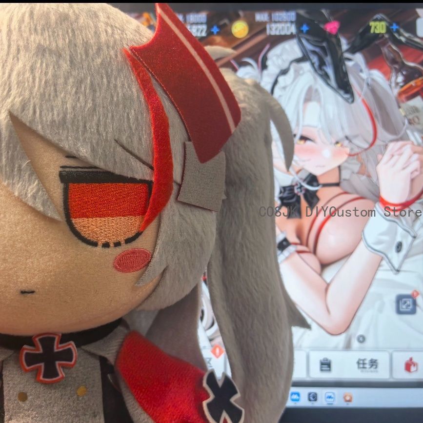 NEW Game KMS Prinz Eugen Attri - Anime Merchandise Figure 评论和价格