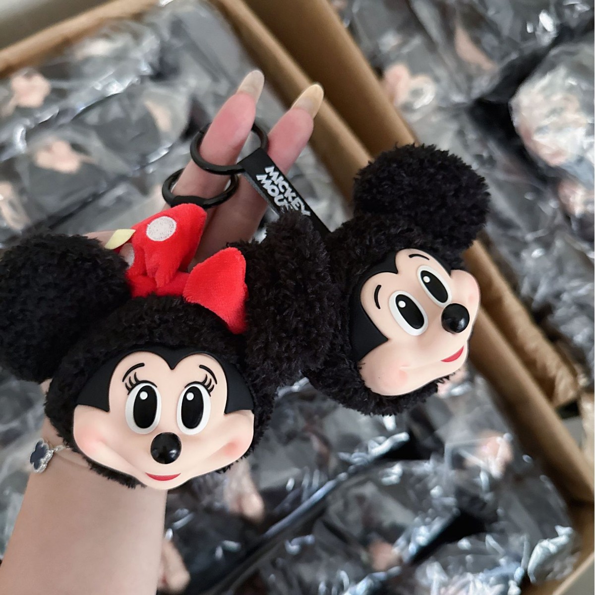 Mickey Minnie Plush Doll Keych - Anime Merchandise Figure 评论和价格