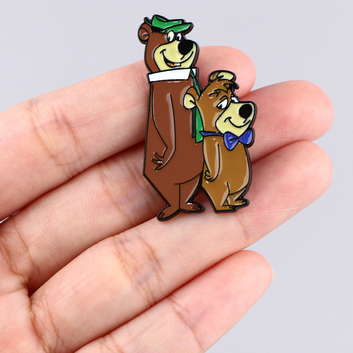 Newest Anime Cartoon Bear Soft - Pin Button Badge 评论和价格