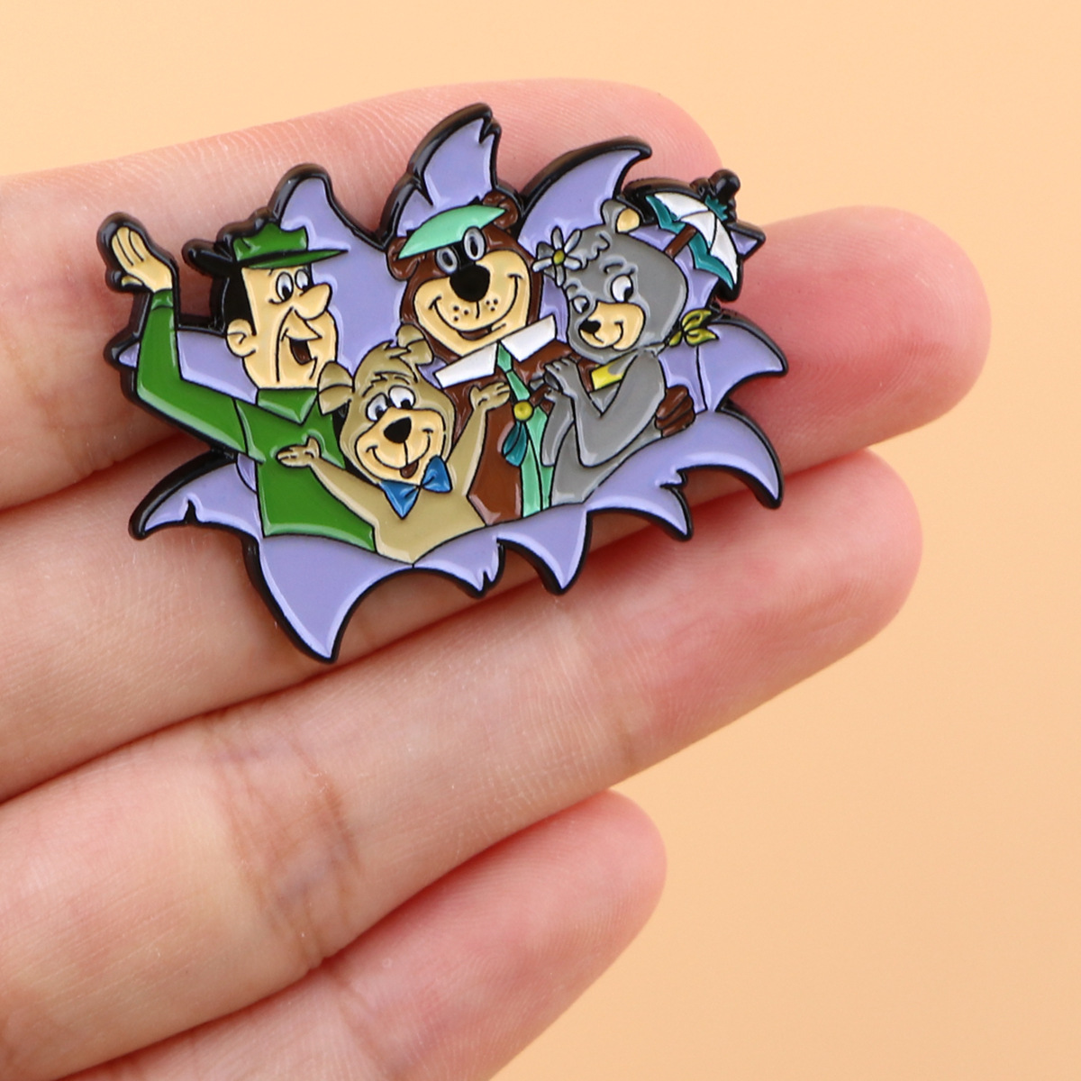 Newest Anime Cartoon Bear Soft - Pin Button Badge 评论和价格