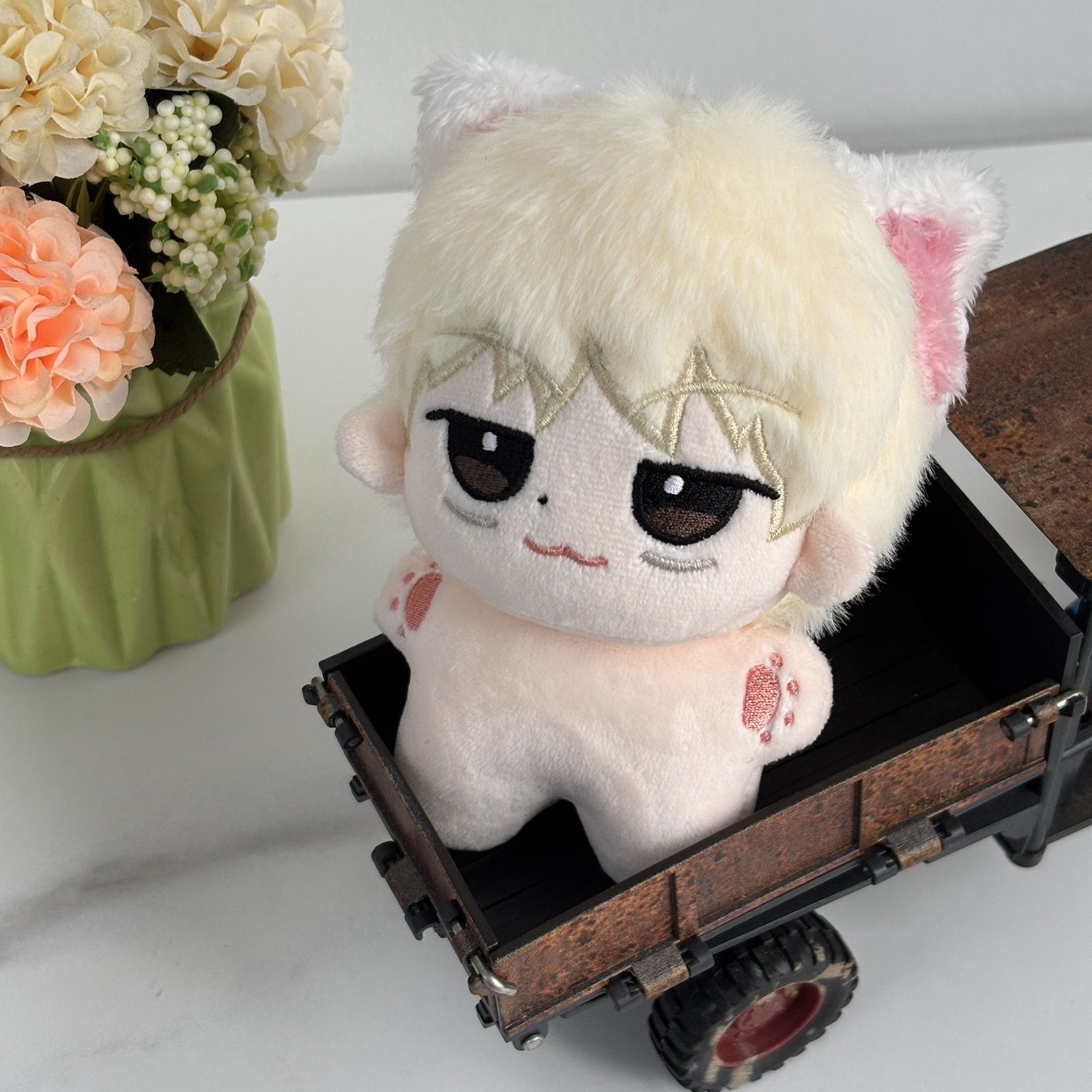 First release: TOMORROWXTOGETH - Anime Merchandise Usa 评论和价格